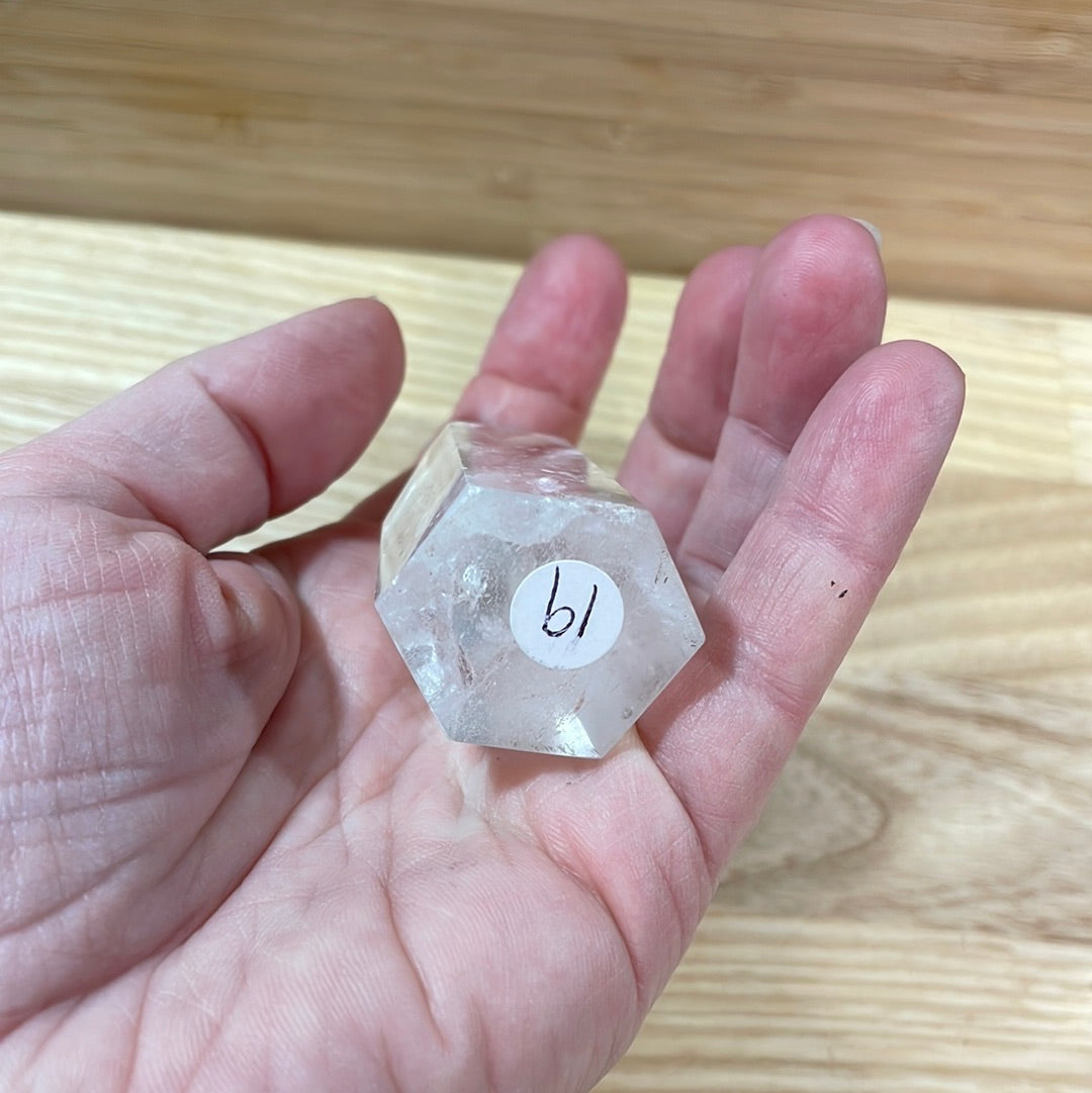 Clear Quartz Points <£20