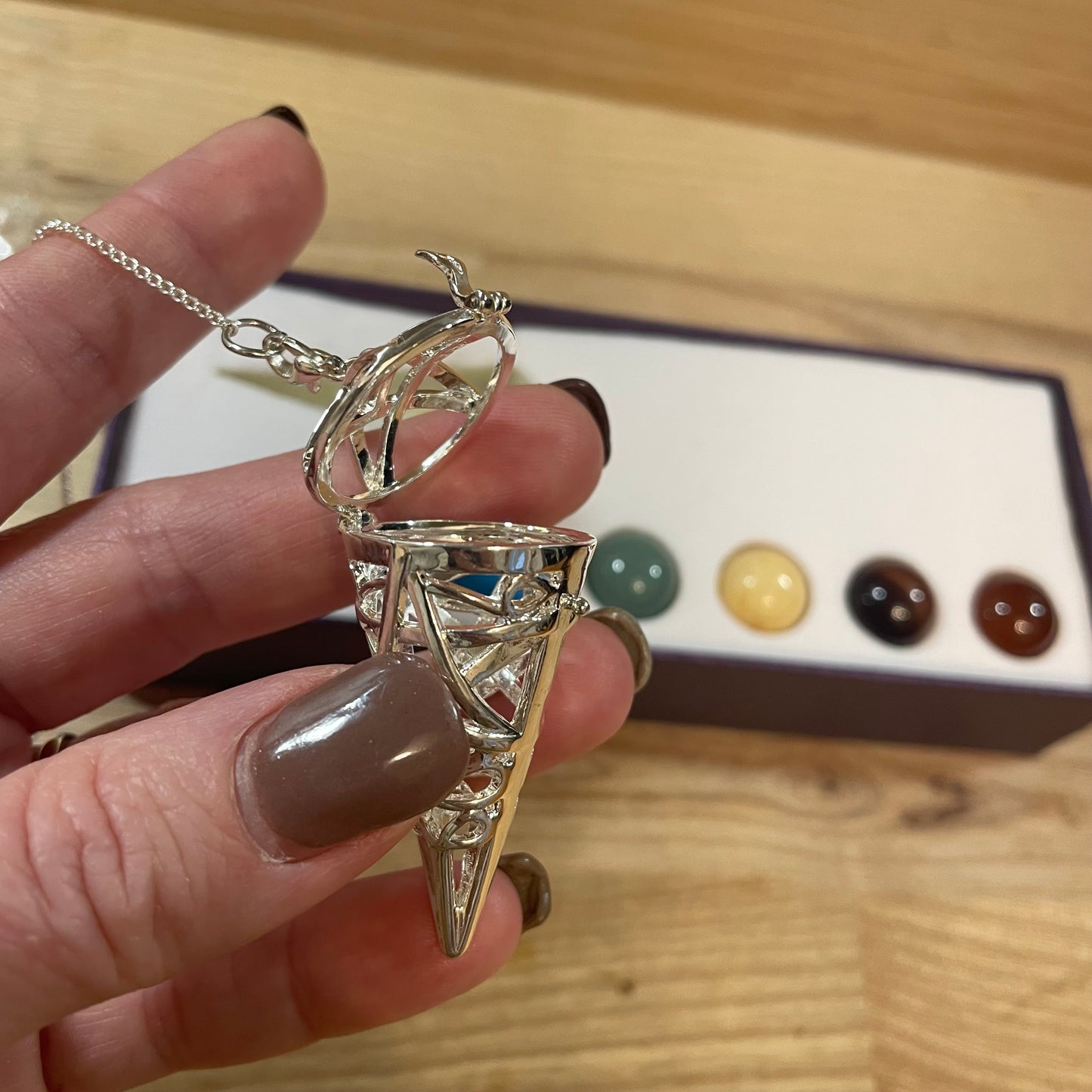 Chakra Crystal Grid & Pendulum Set