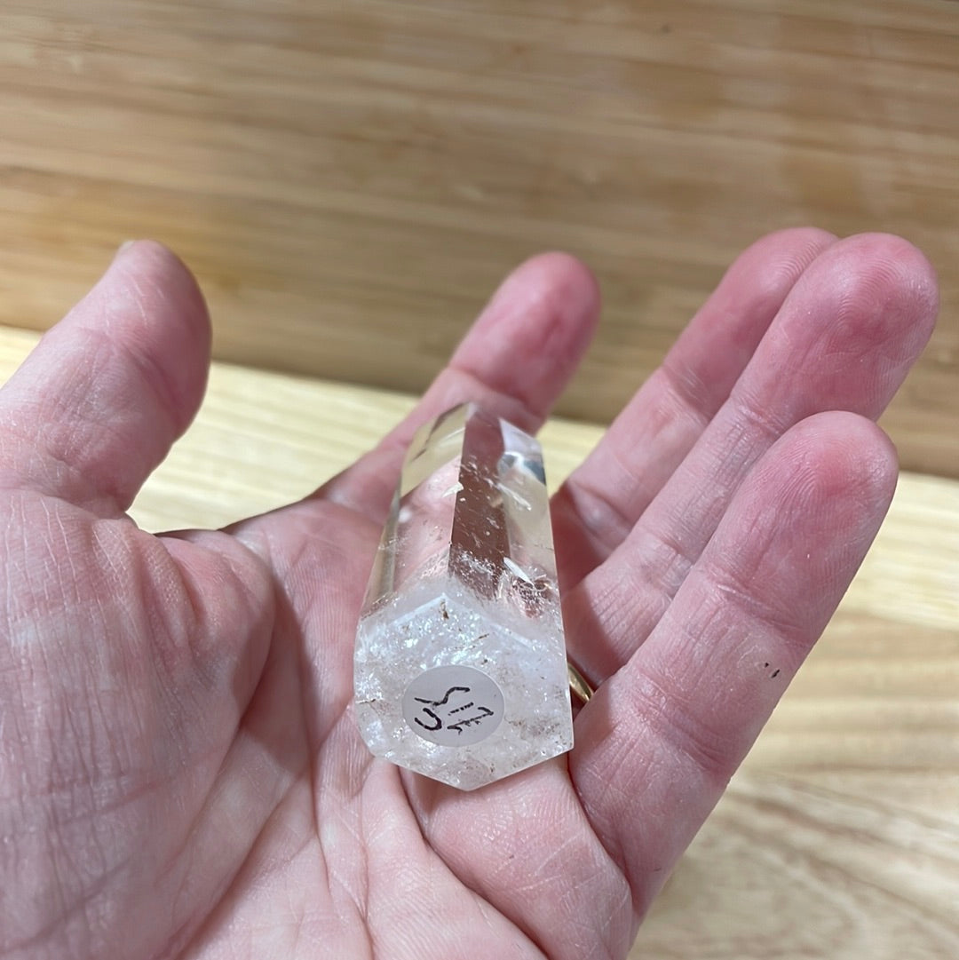 Clear Quartz Points <£20