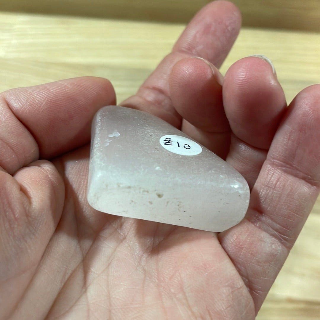 Mangano Calcite Freeform Tablet