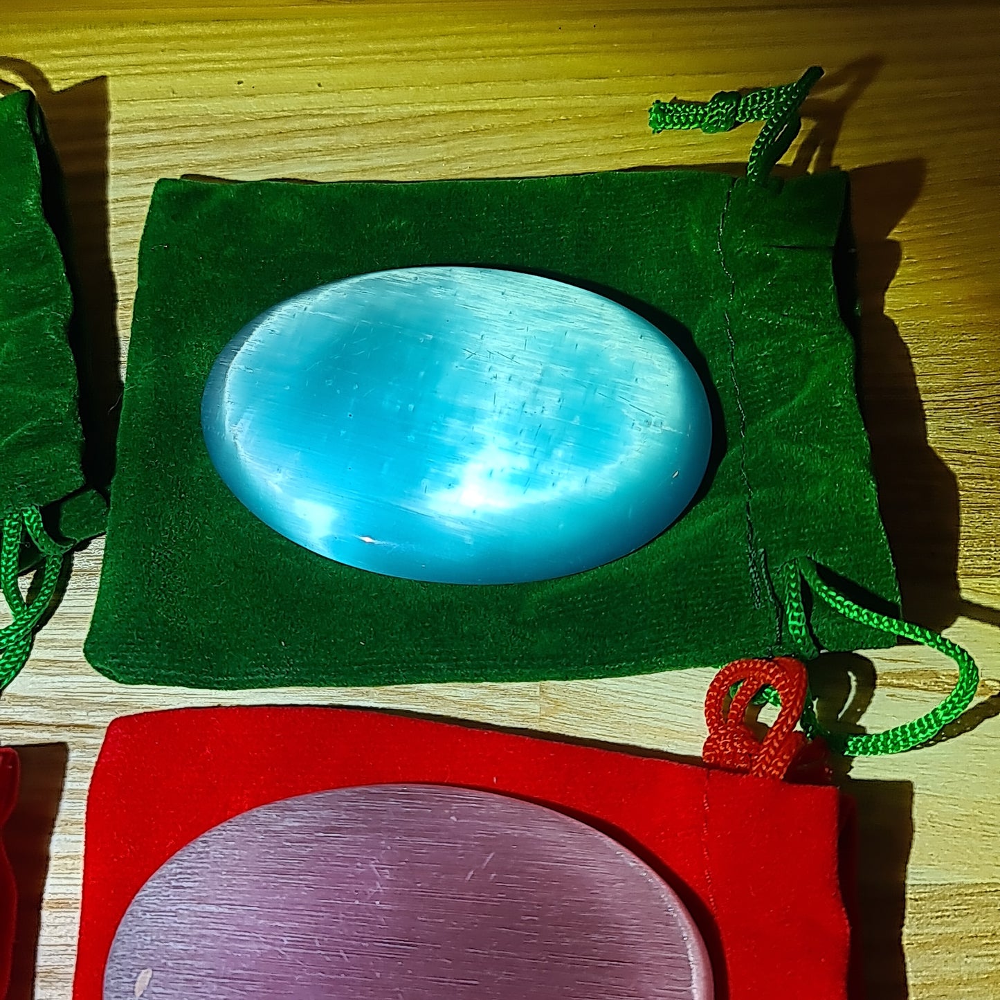 Cats Eye Turquoise Palmstone