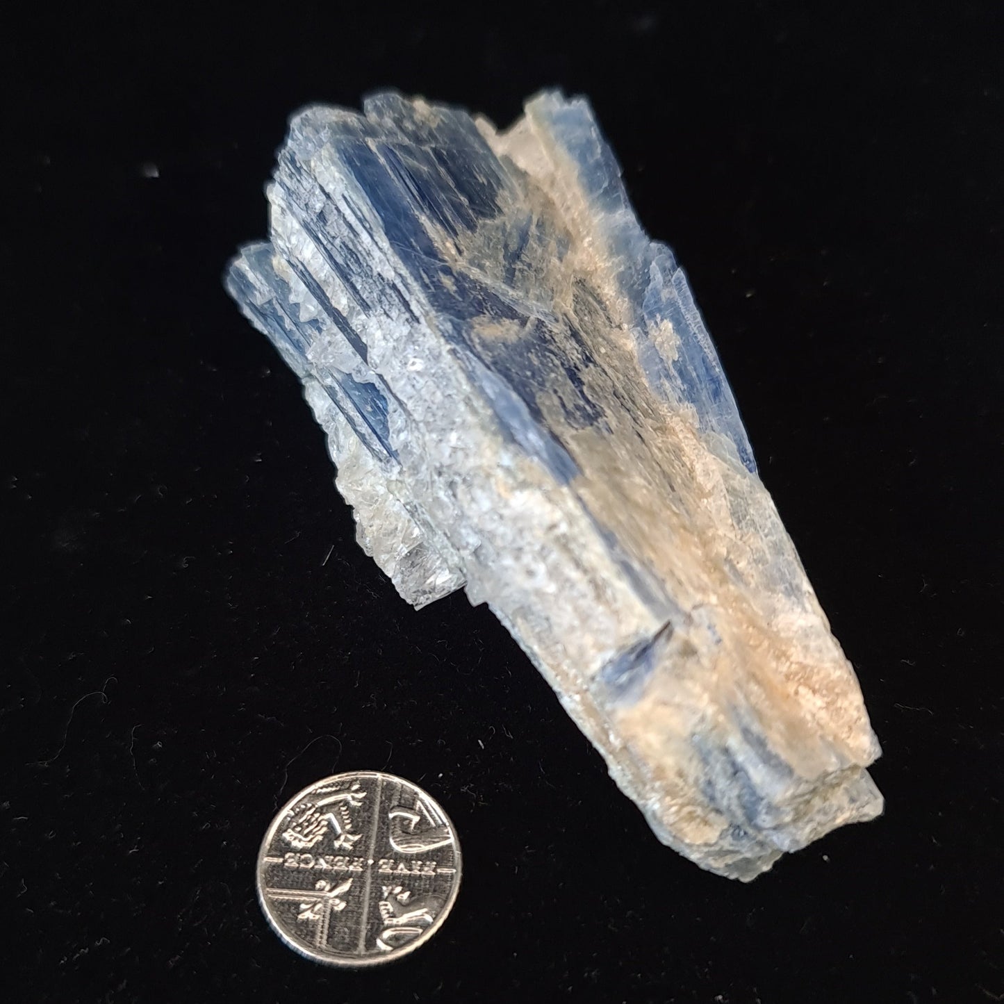 Kyanite Raw - KY2