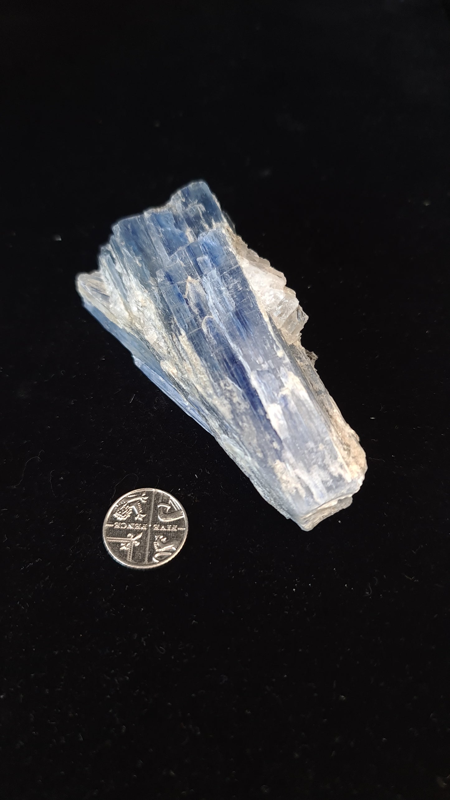 Kyanite Raw - KY2