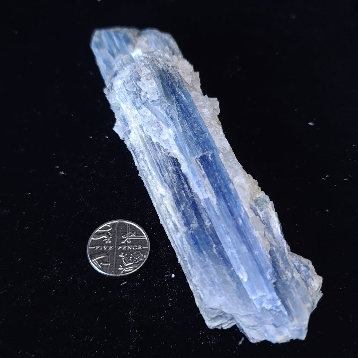 Kyanite Raw - KY7
