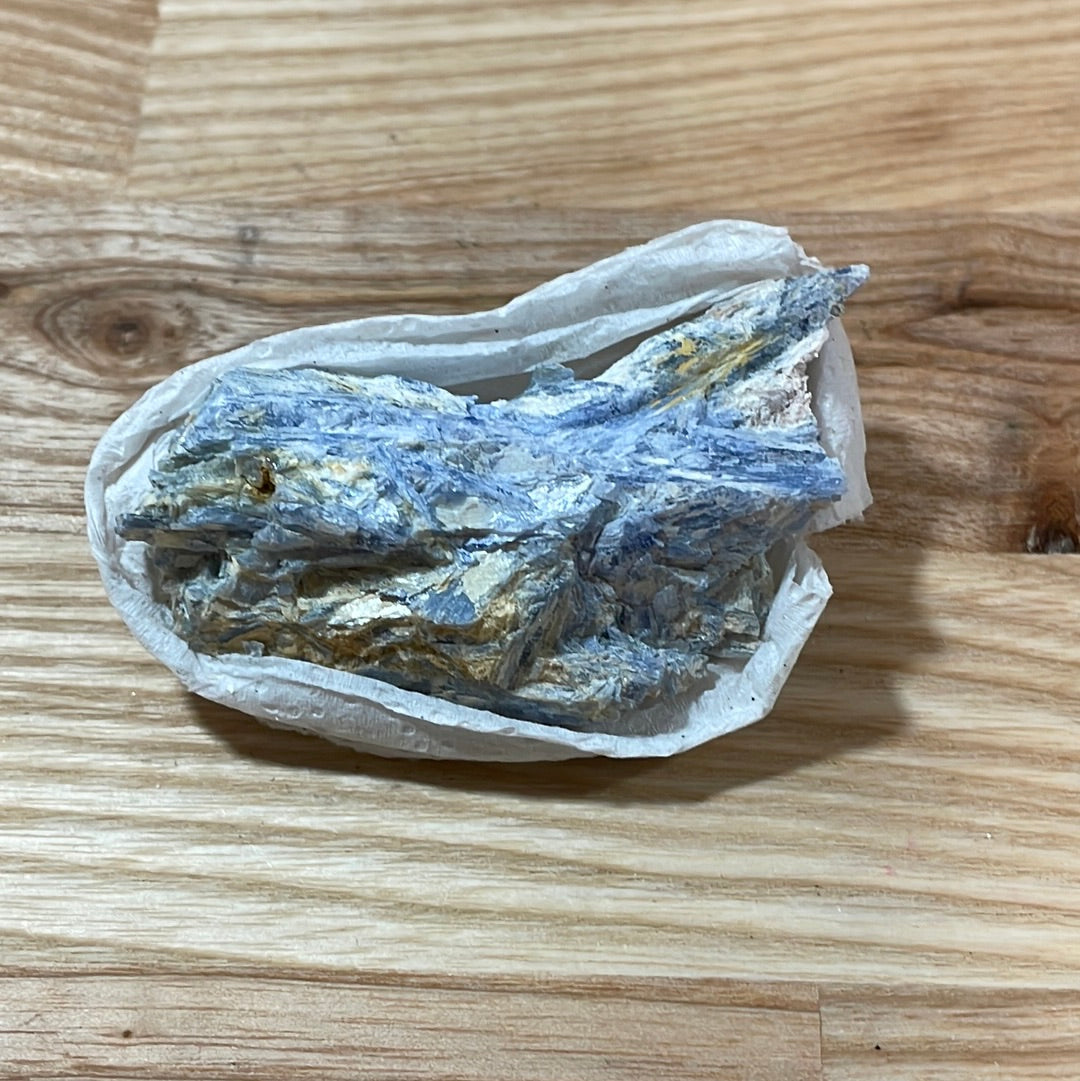 Kyanite Raw - KY19