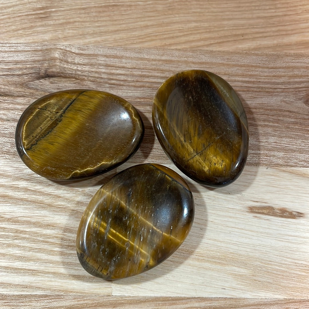 Tigers Eye Gold Thumb Stone