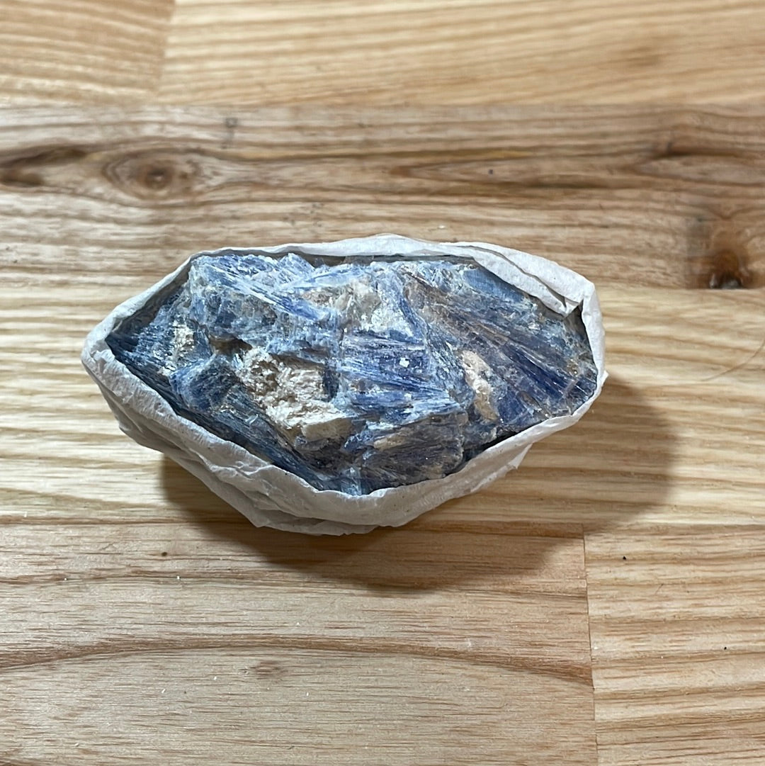 Kyanite Raw - KY17