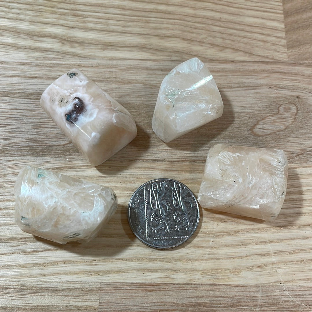 Stilbite Tumblestone
