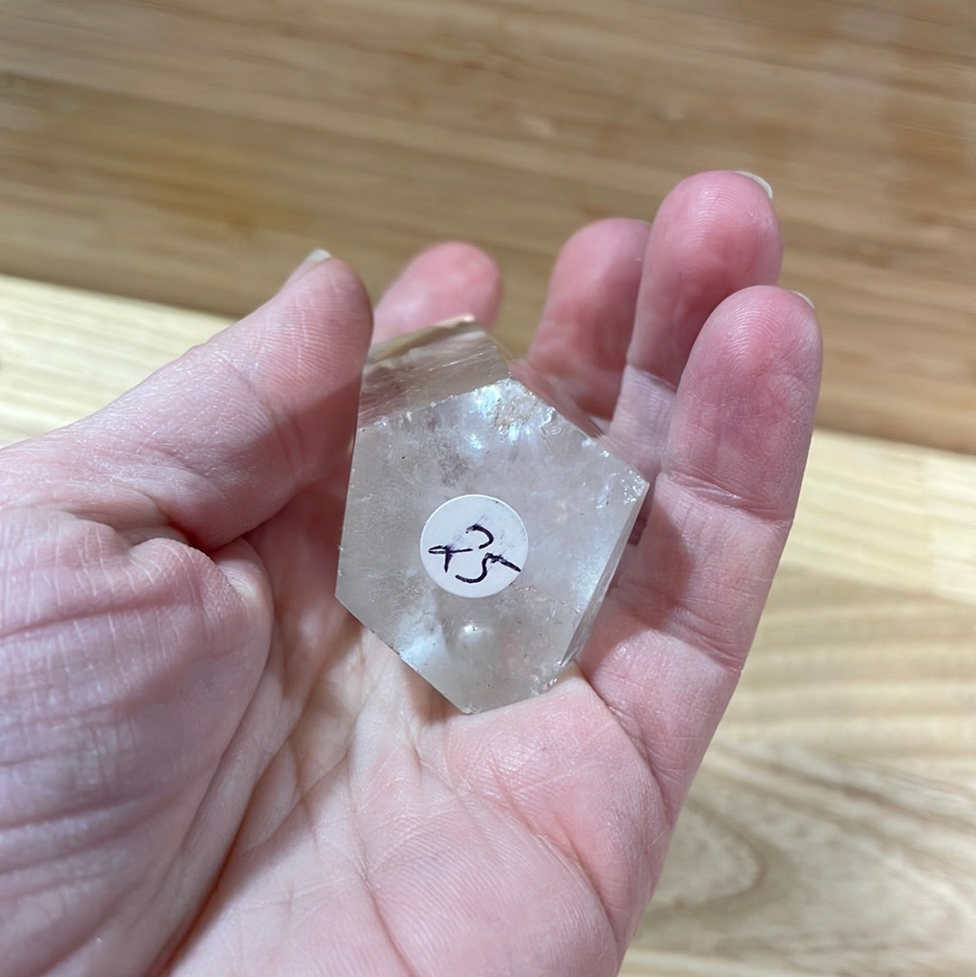 Clear Quartz Points >£20
