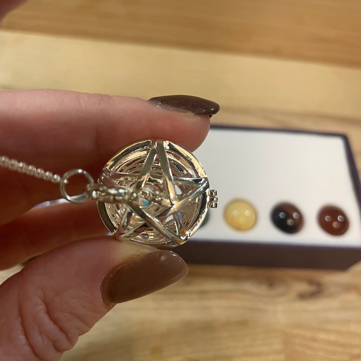 Chakra Crystal Grid & Pendulum Set