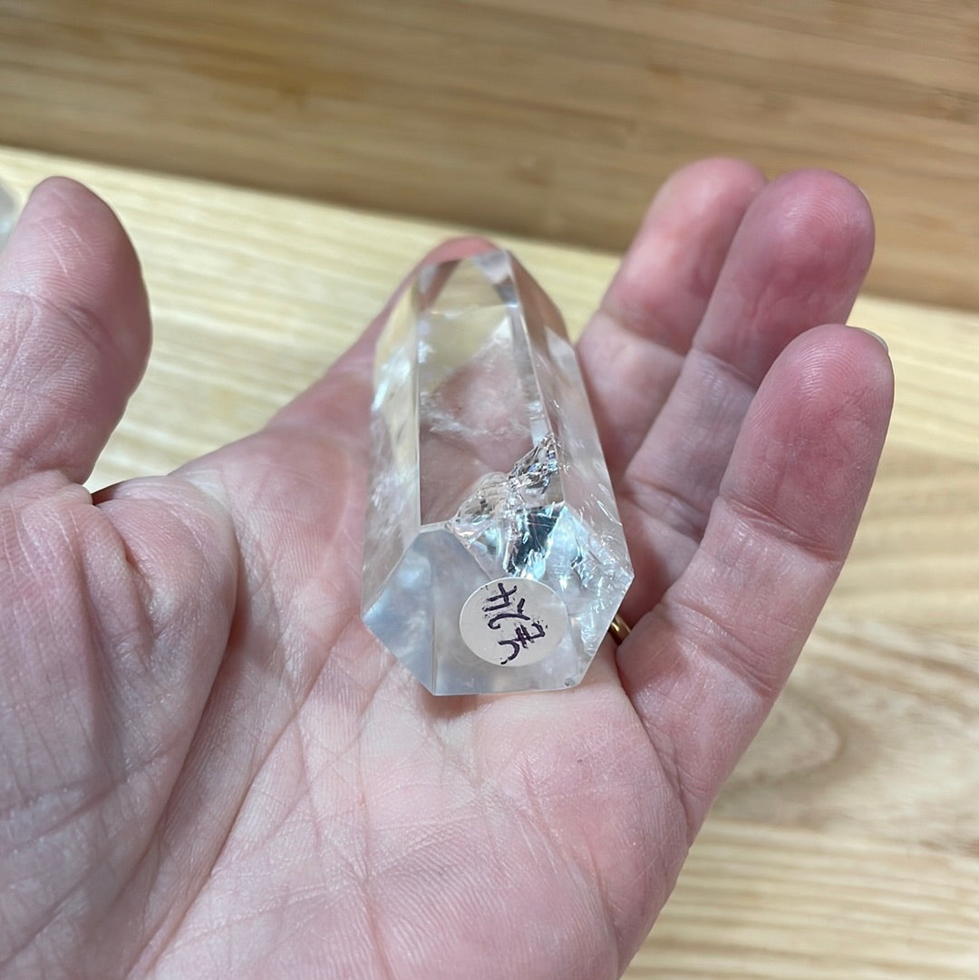 Clear Quartz Points >£20