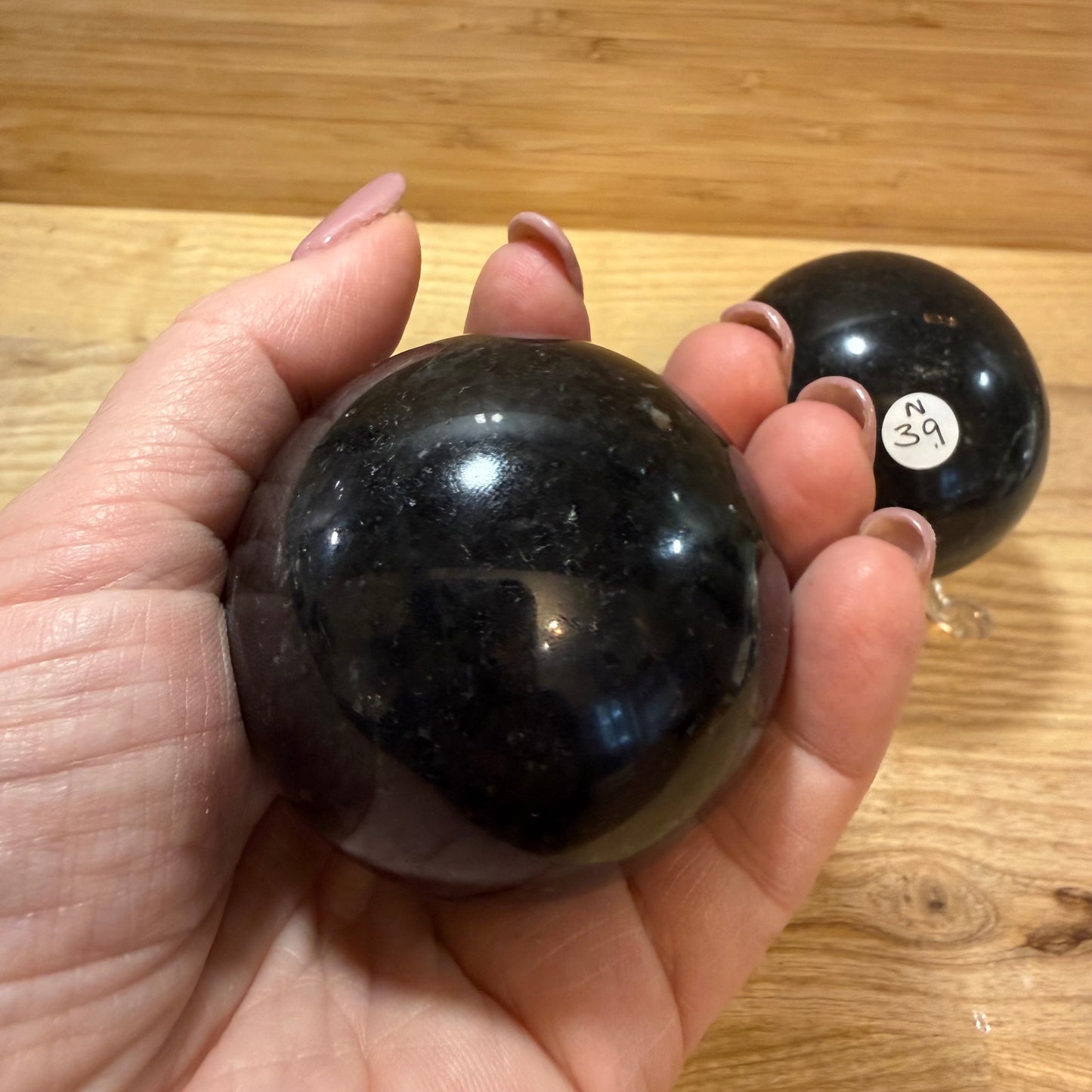 Nuummite Spheres
