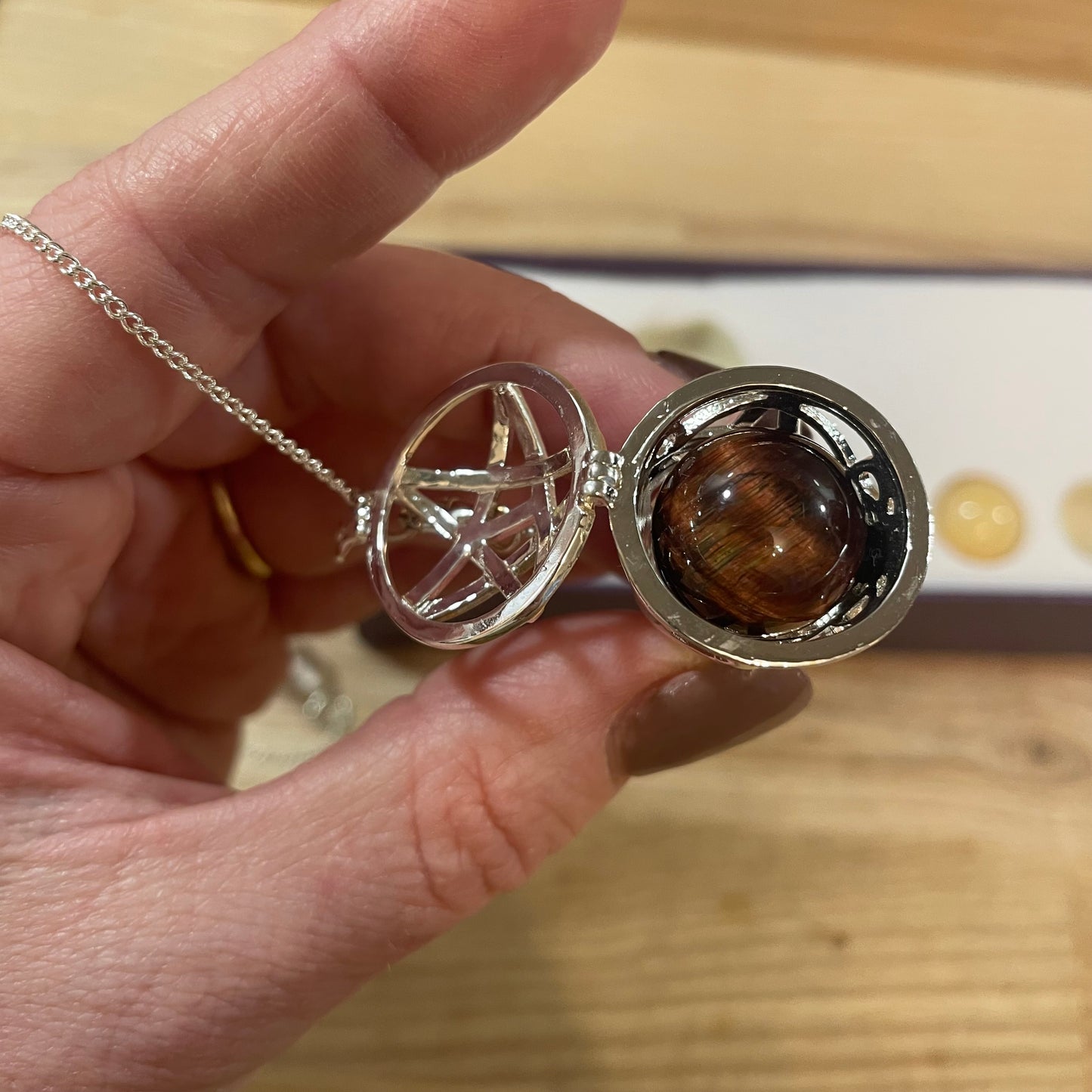 Chakra Crystal Grid & Pendulum Set