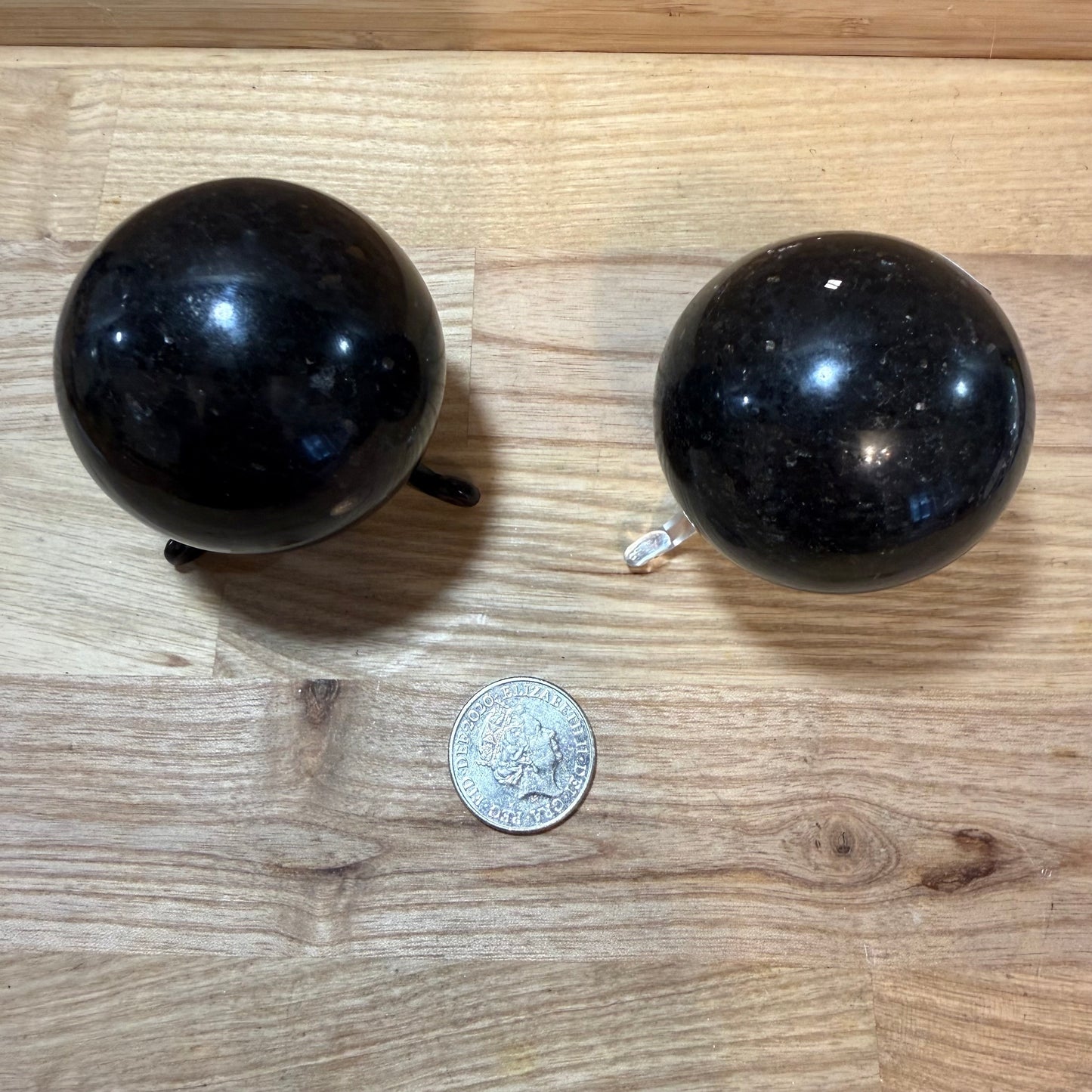 Nuummite Spheres