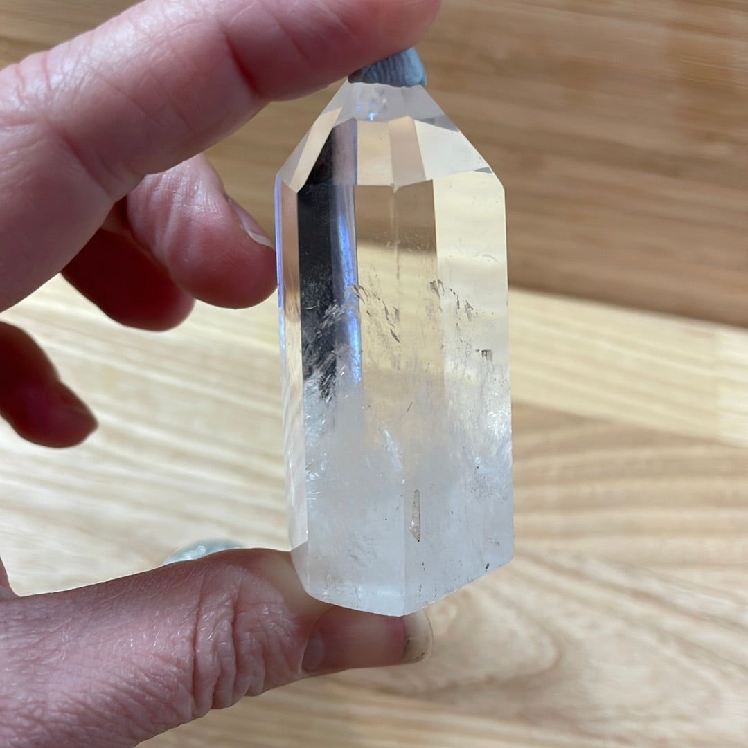 Clear Quartz Points >£20