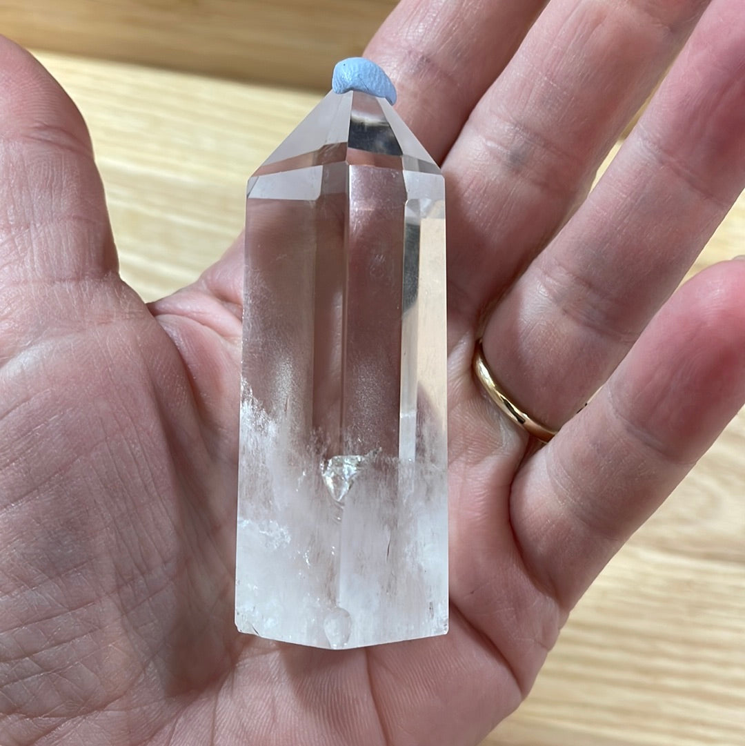 Clear Quartz Points >£20