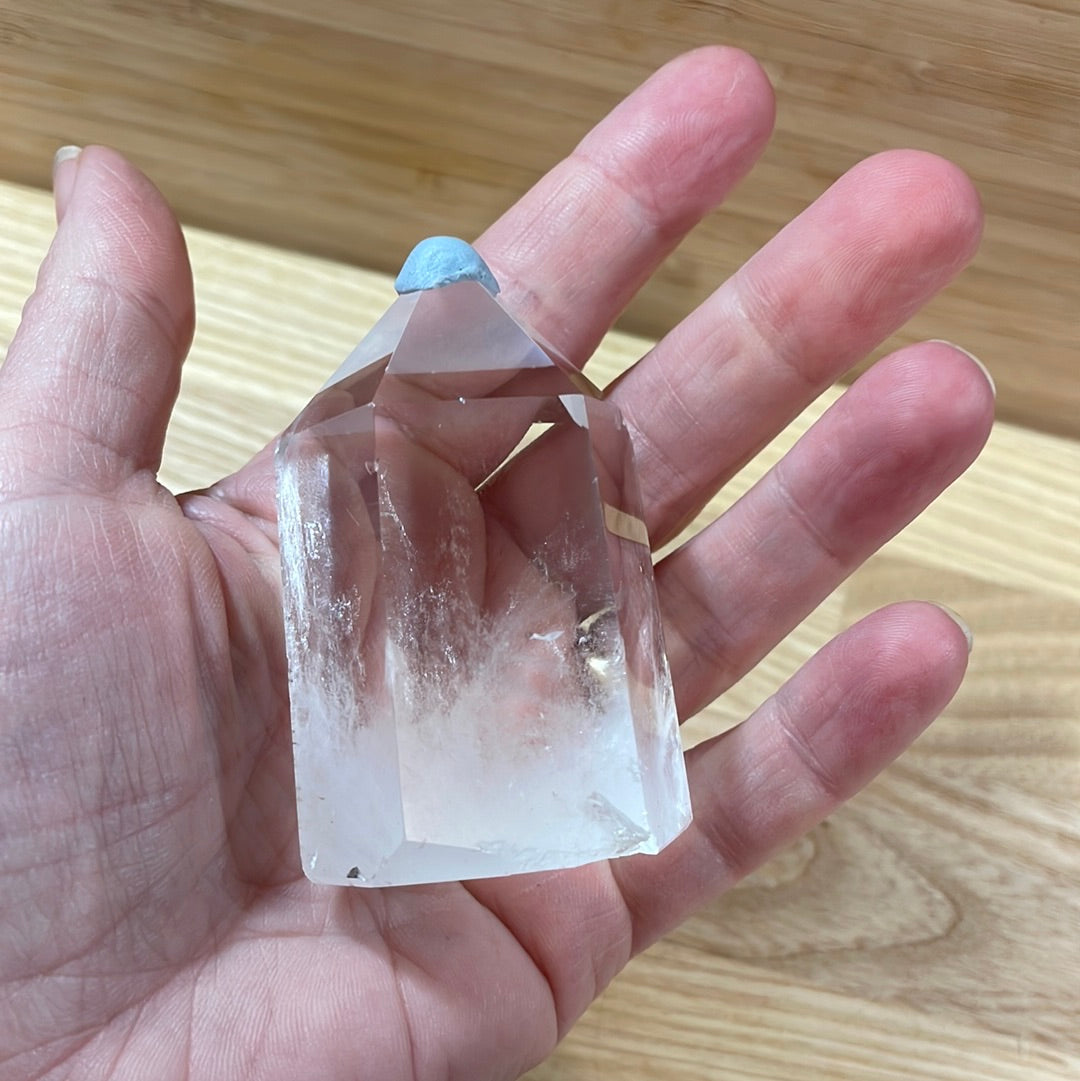 Clear Quartz Points >£20