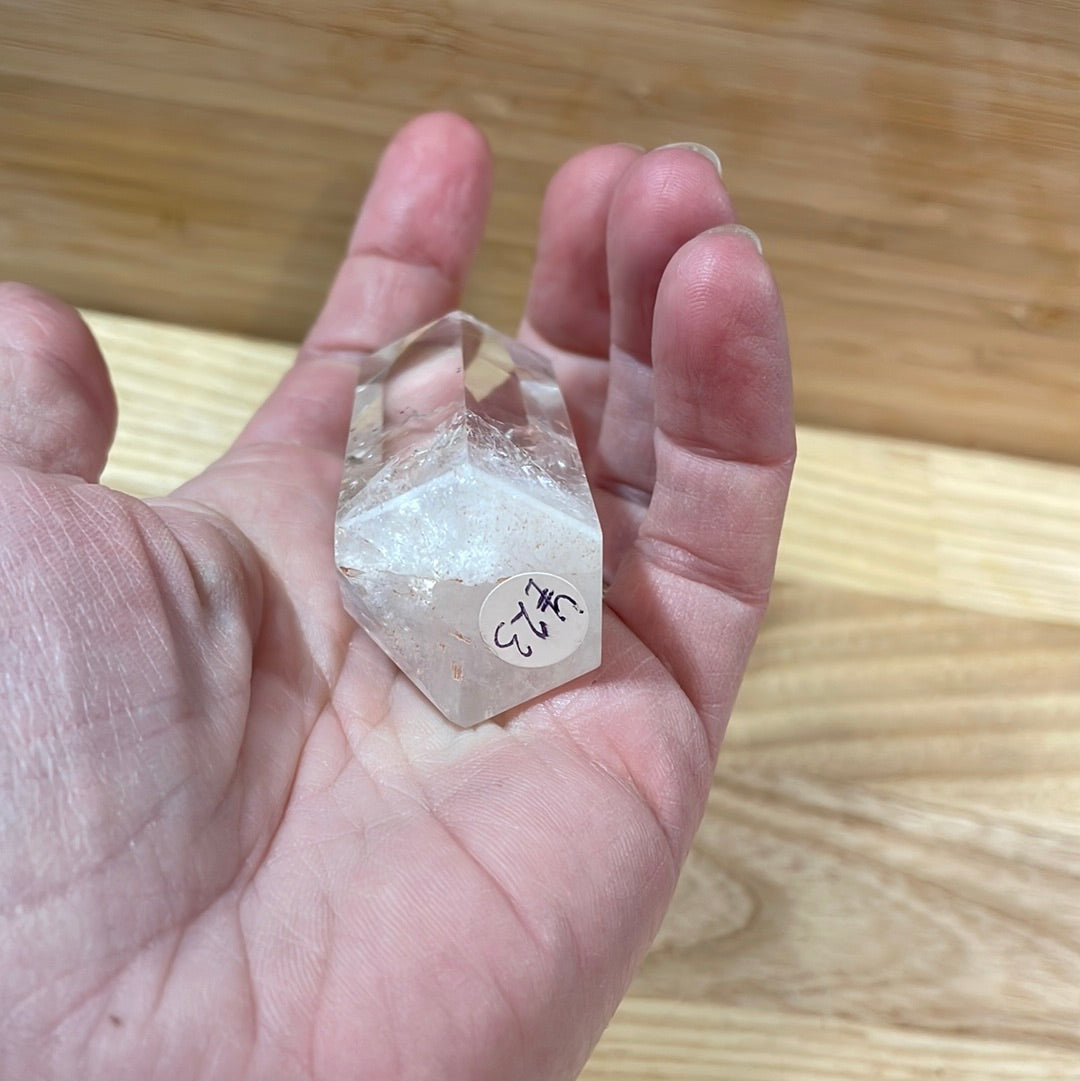 Clear Quartz Points >£20
