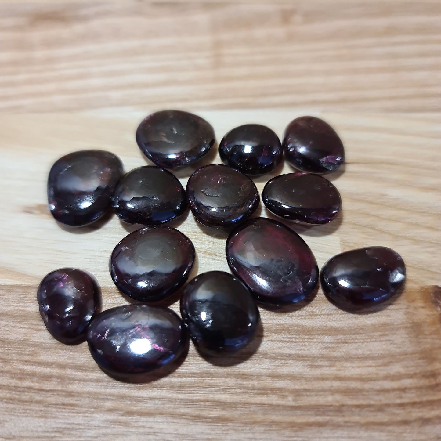 Garnet (Rhodolite) Tumblestone