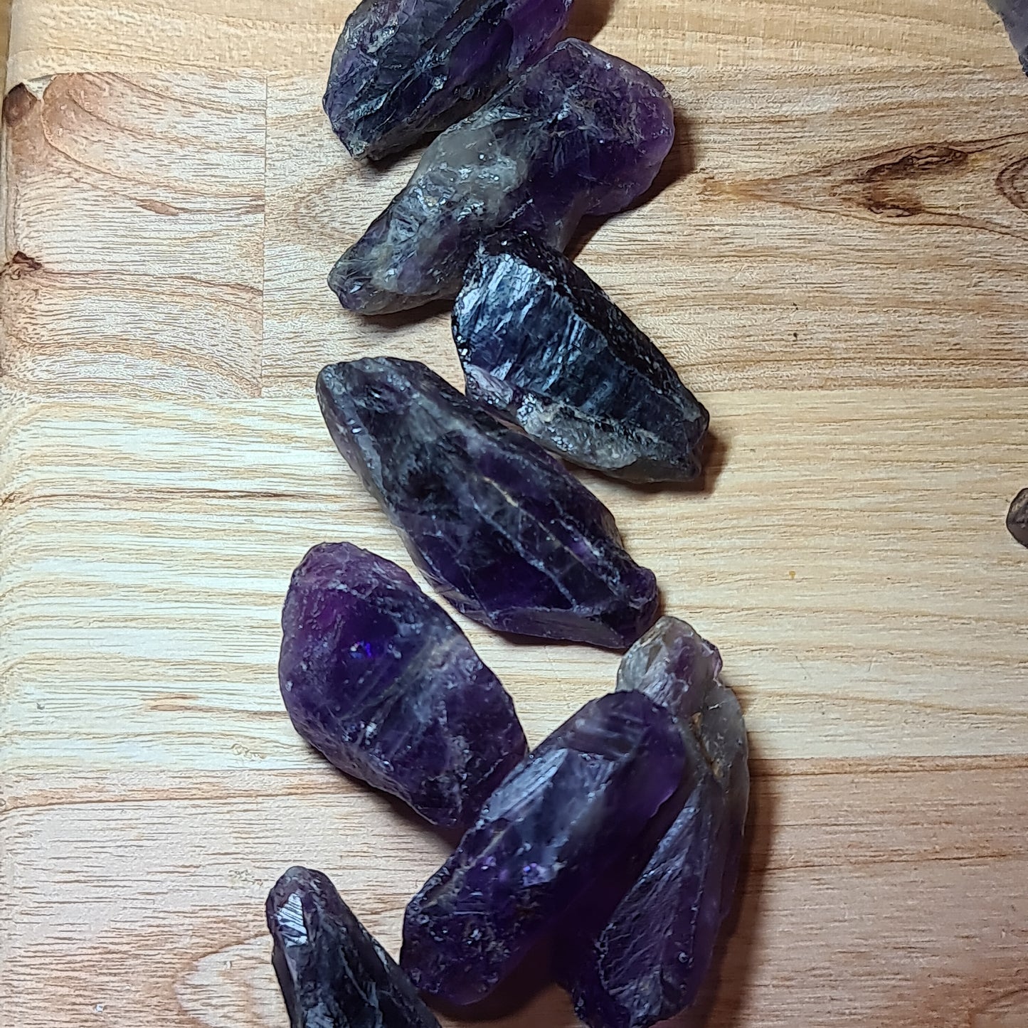 Amethyst - Raw dog teeth