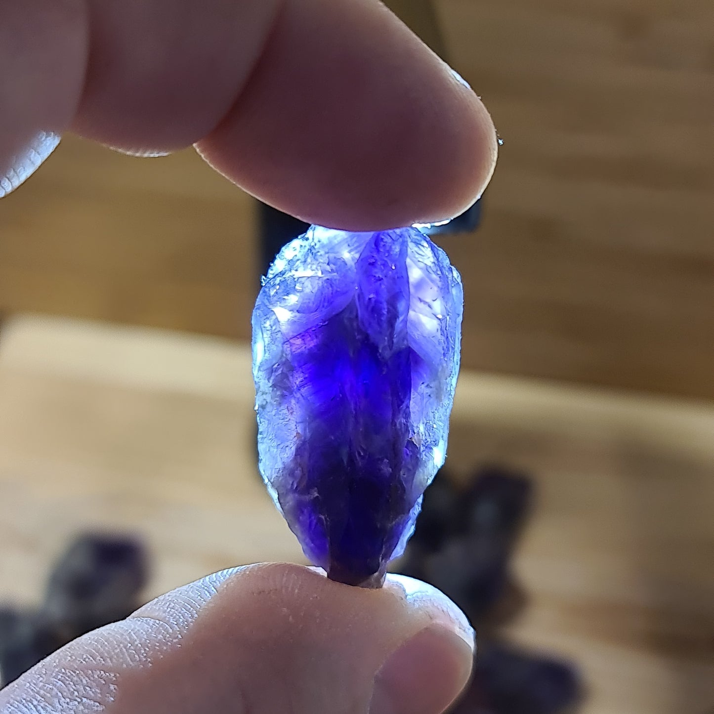 Amethyst - Raw dog teeth