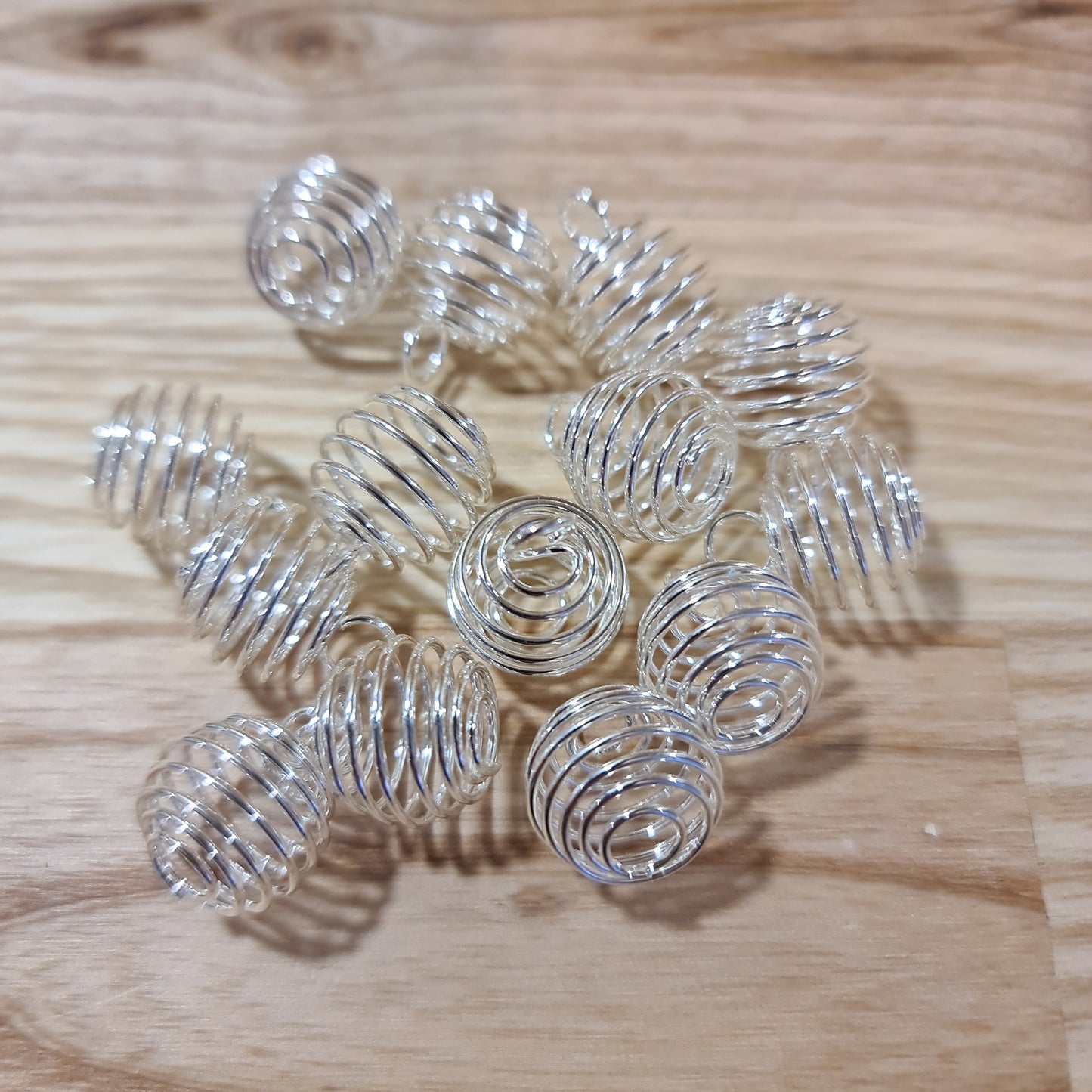 Wire spiral cages