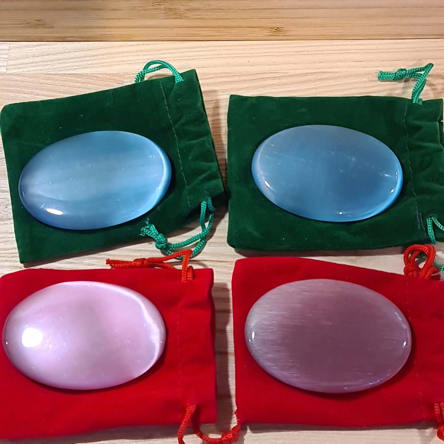 Cats Eye Turquoise Palmstone